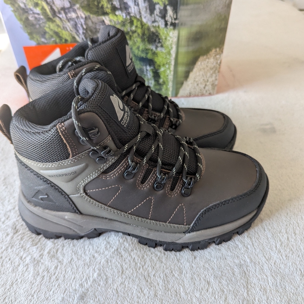 NEW! OZARK TRAIL M OT Meadows Men's Waterproof Casual Mid Hiking Boots Size 6